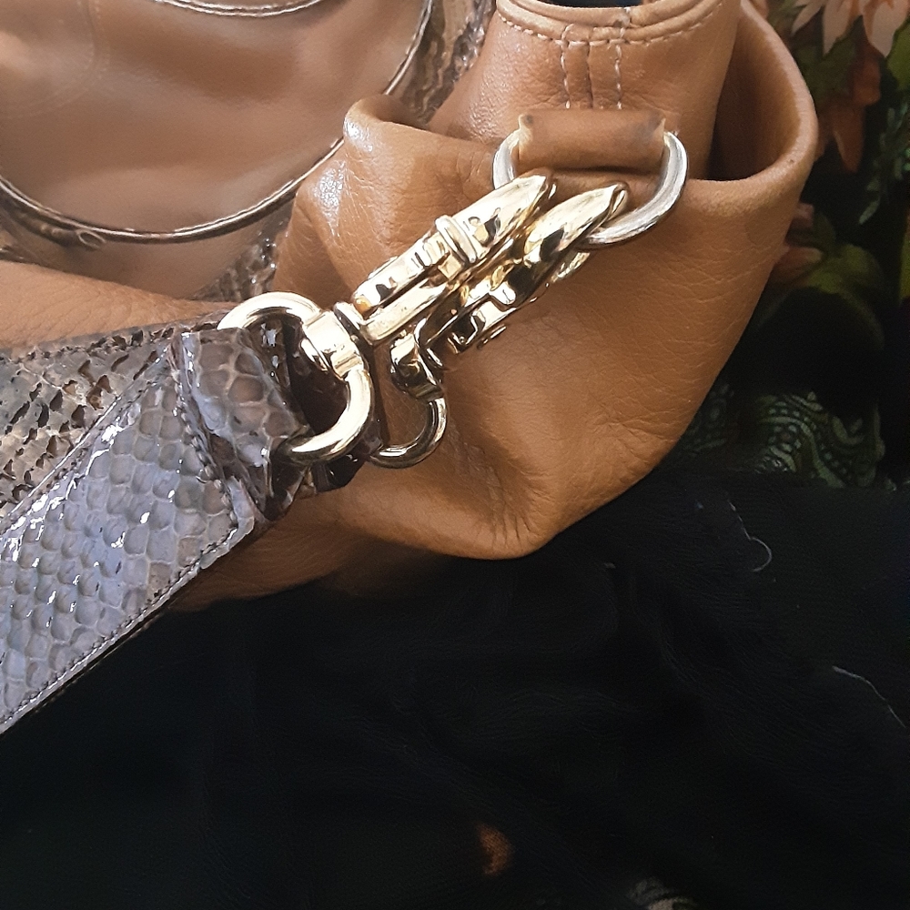 ZENA EVA HOBO BAG - Picture 4 of 10